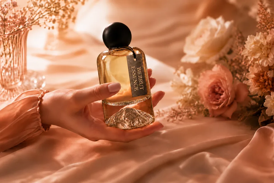 مجموعة عطور النساء من بيروت إيسنس